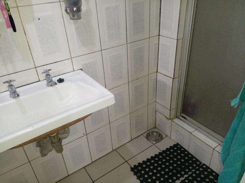 3 Bedroom Property for Sale in Lentegeur Western Cape